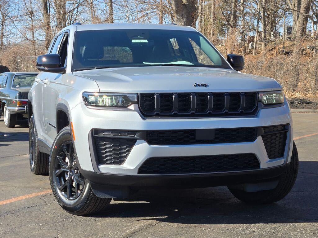 2026 Jeep Grand Cherokee GRAND CHEROKEE LAREDO ALTITUDE 4X4