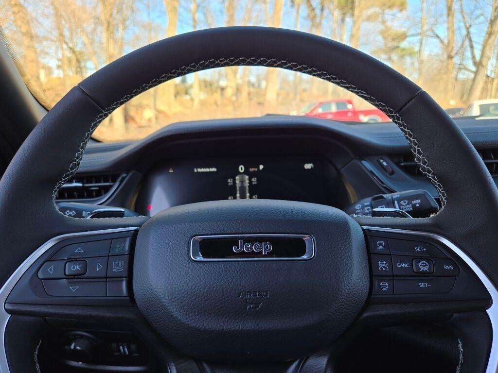 2026 Jeep Grand Cherokee GRAND CHEROKEE LAREDO ALTITUDE 4X4