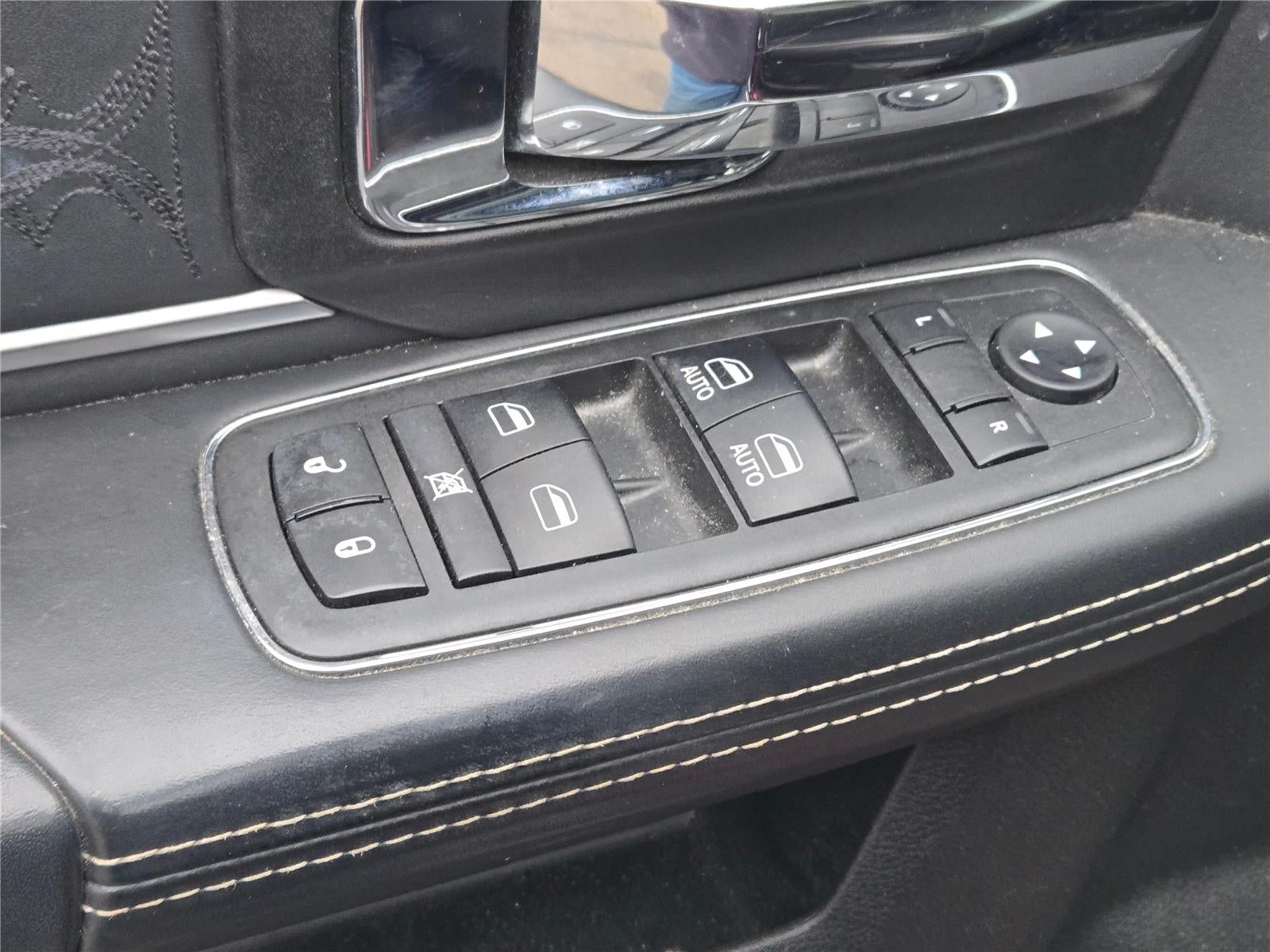 2018 RAM 1500 Limited Crew Cab 4x4 6'4' Box