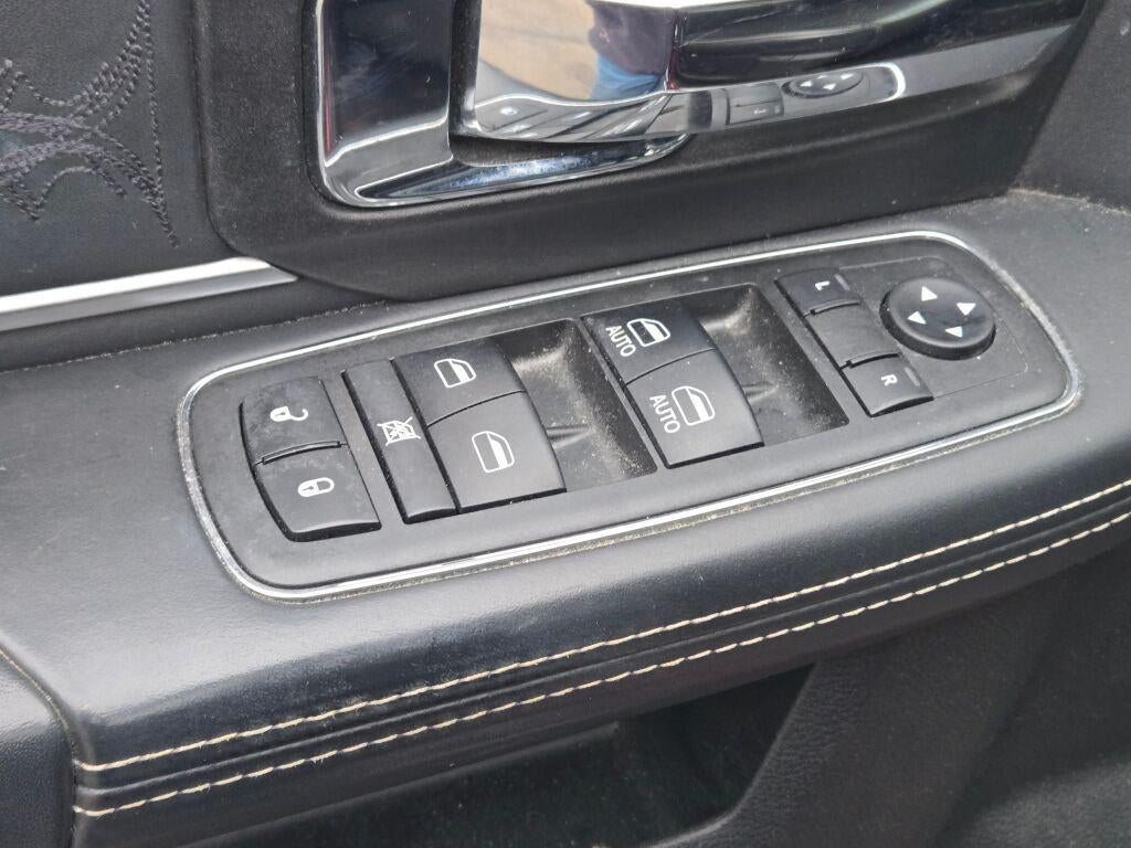 2018 RAM 1500 Limited Crew Cab 4x4 6'4' Box