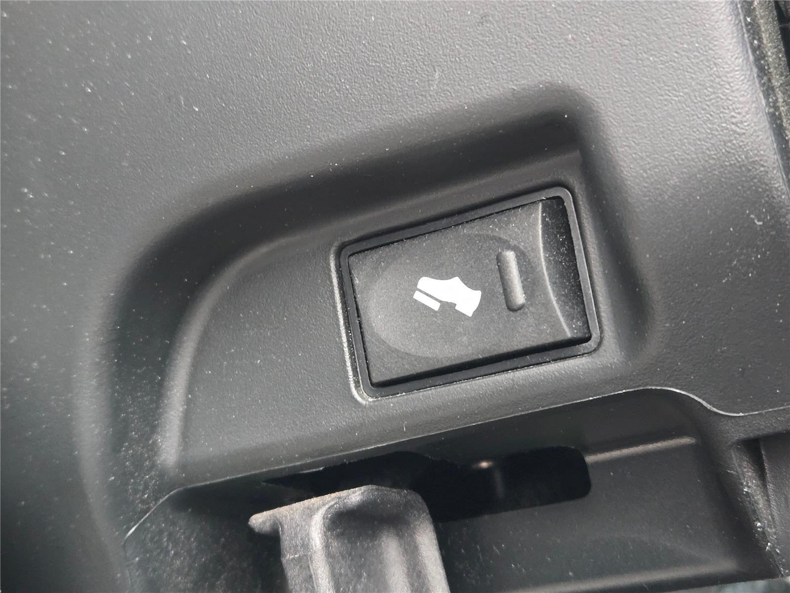 2018 RAM 1500 Limited Crew Cab 4x4 6'4' Box