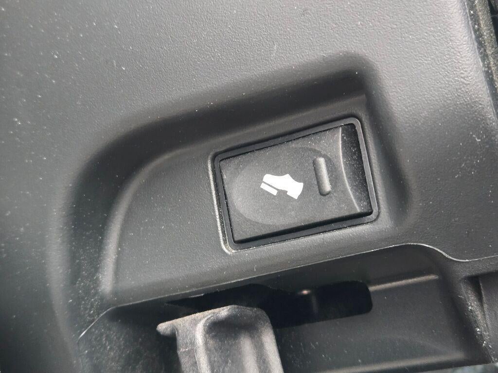 2018 RAM 1500 Limited Crew Cab 4x4 6'4' Box