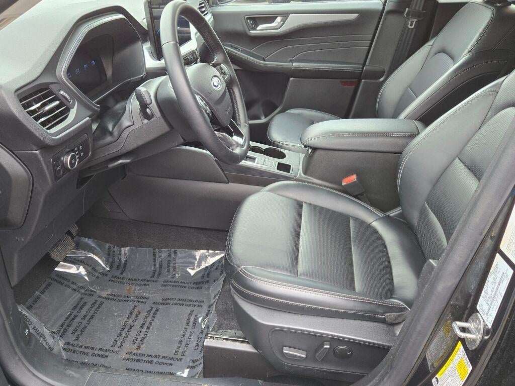 2025 Ford Escape Platinum