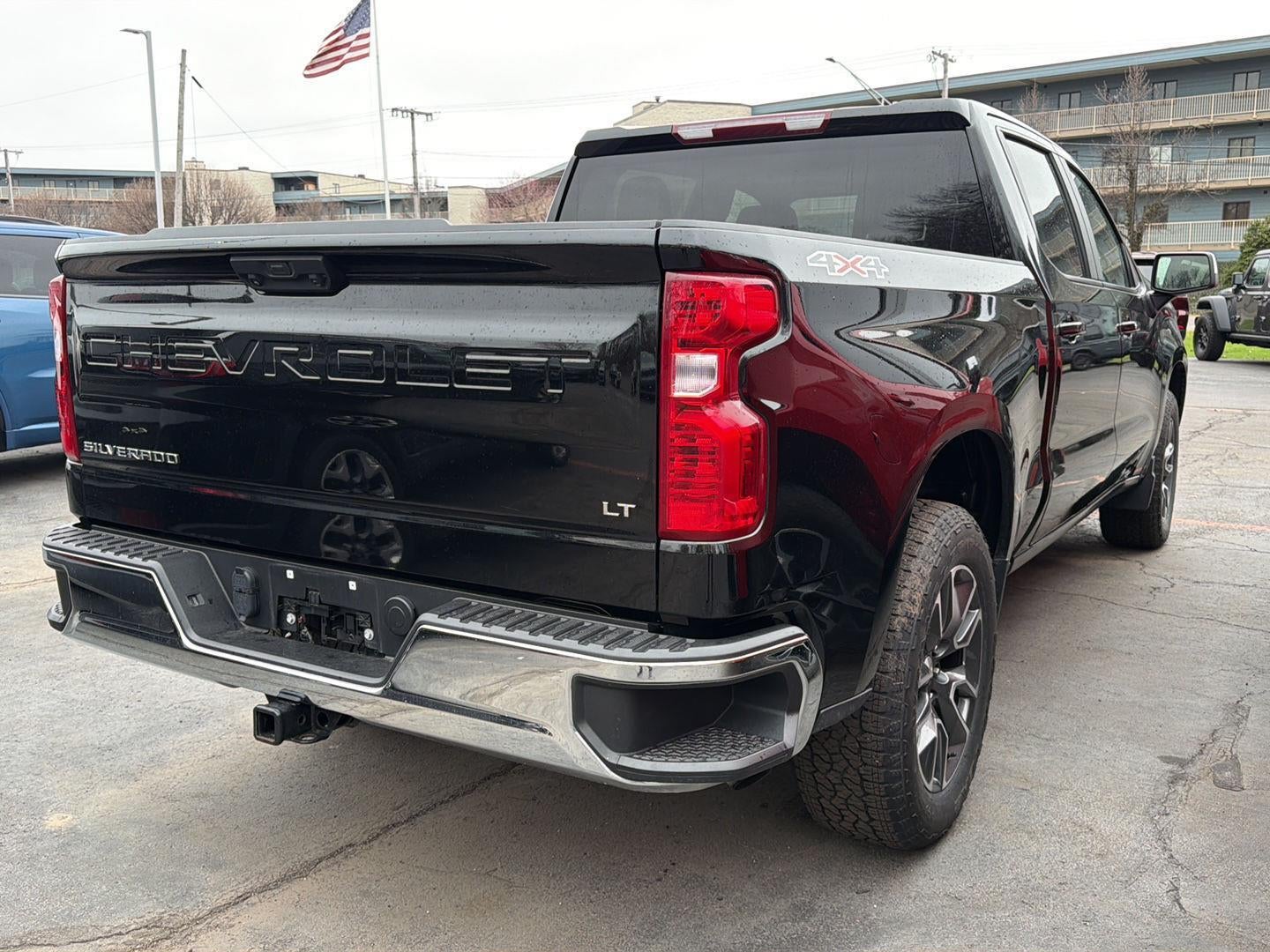 2024 Chevrolet Silverado 1500 4WD Crew Cab Short Bed LT with 2FL