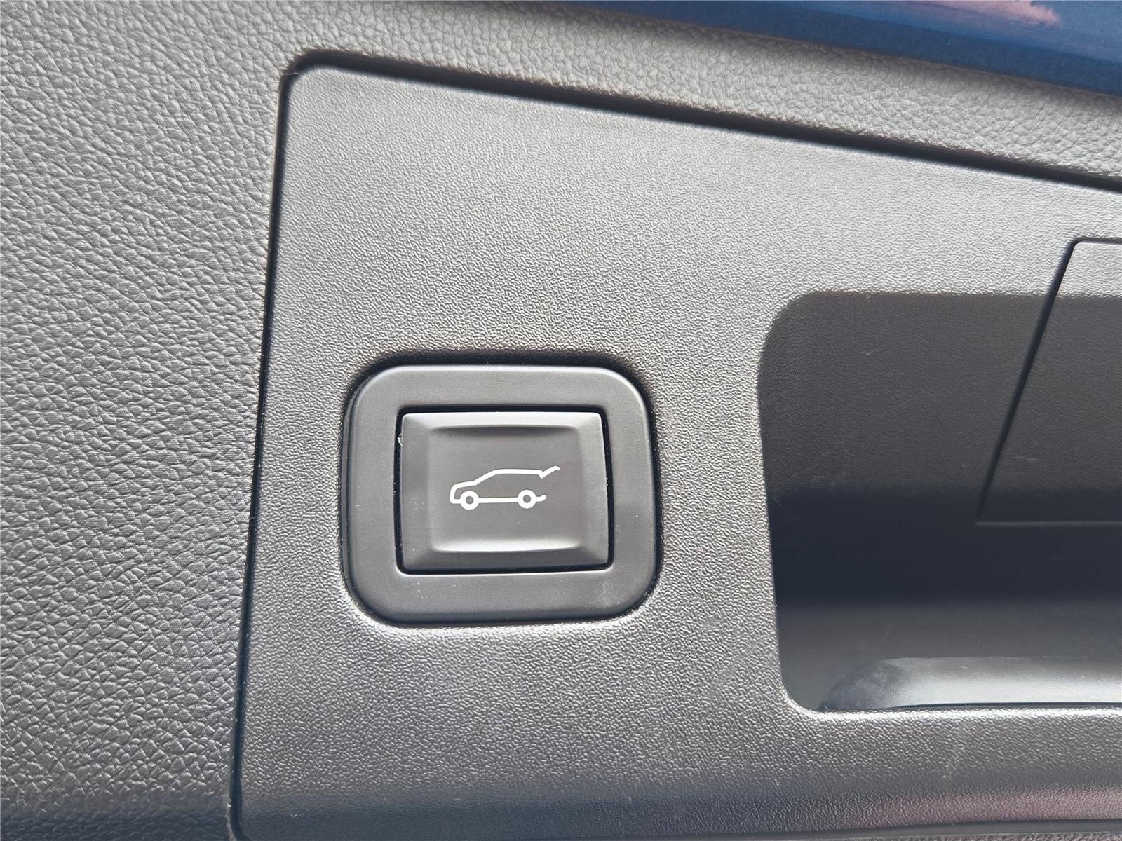 2019 Cadillac XT4 FWD Premium Luxury