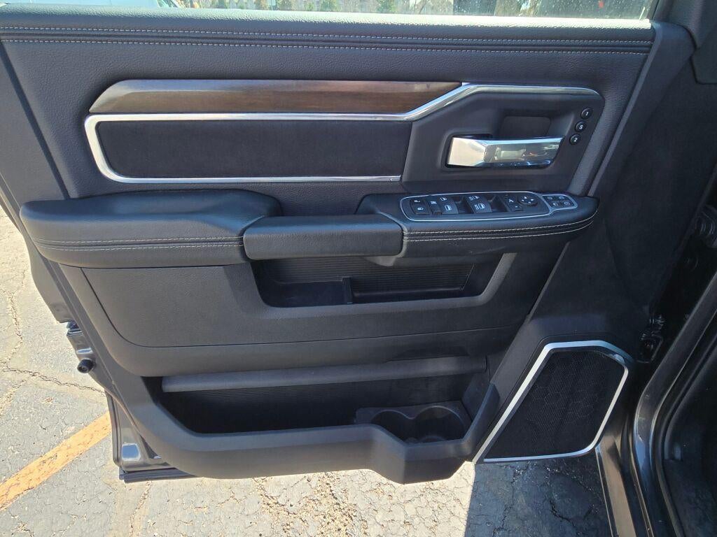 2024 RAM 2500 Laramie Crew Cab 4x4 6'4' Box