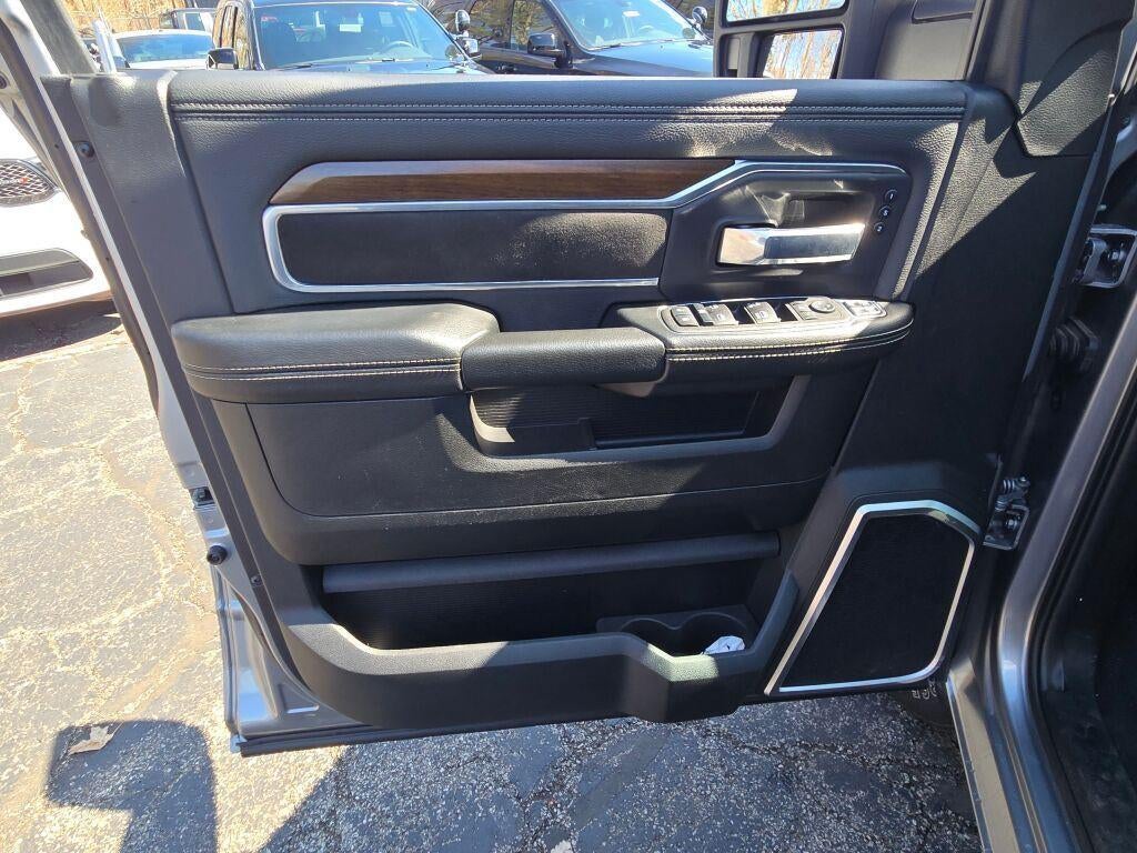 2024 RAM 2500 Laramie Crew Cab 4x4 6'4' Box