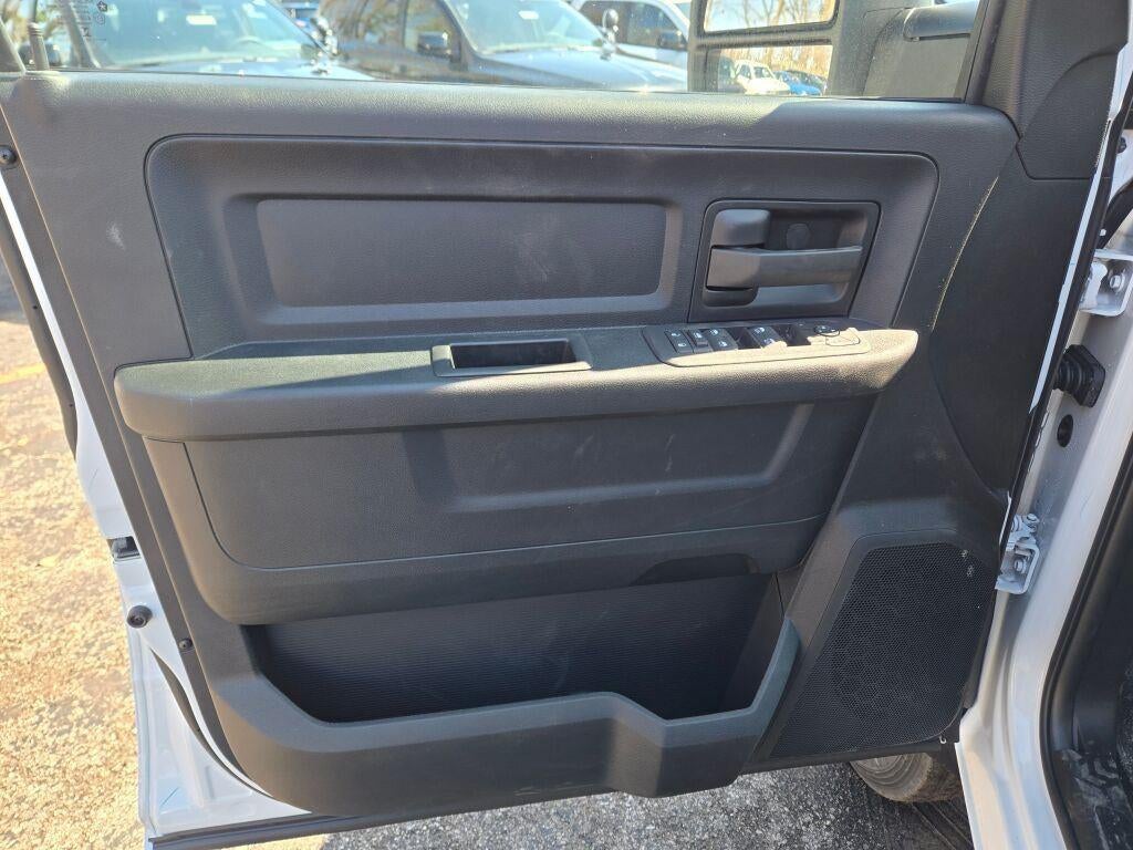 2026 RAM Ram 5500 Chassis Cab RAM 5500 TRADESMAN CHASSIS CREW CAB 4X4 84' CA