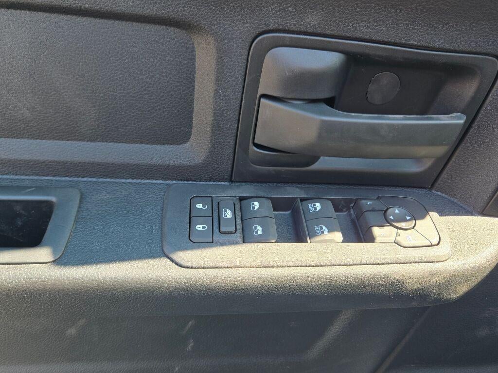 2026 RAM Ram 5500 Chassis Cab RAM 5500 TRADESMAN CHASSIS CREW CAB 4X4 84' CA