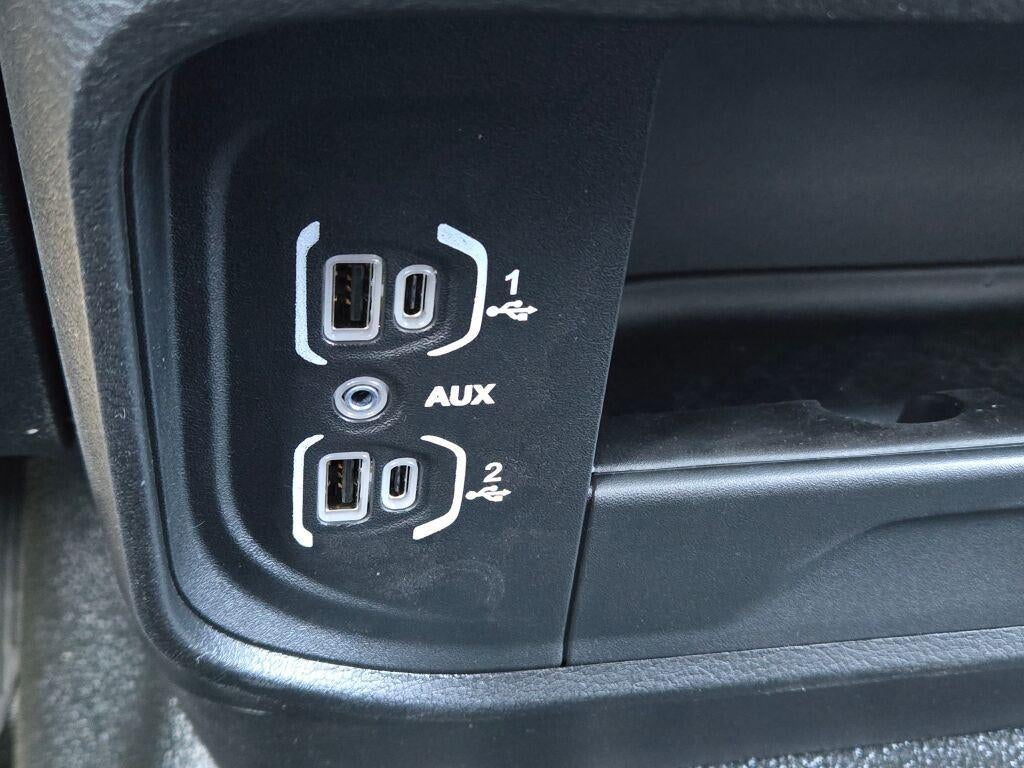 2026 RAM Ram 5500 Chassis Cab RAM 5500 TRADESMAN CHASSIS CREW CAB 4X4 84' CA