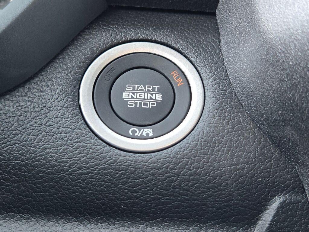 2026 RAM Ram 5500 Chassis Cab RAM 5500 TRADESMAN CHASSIS CREW CAB 4X4 84' CA