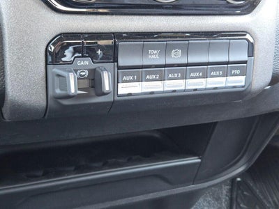 2026 RAM Ram 5500 Chassis Cab RAM 5500 TRADESMAN CHASSIS CREW CAB 4X4 84' CA