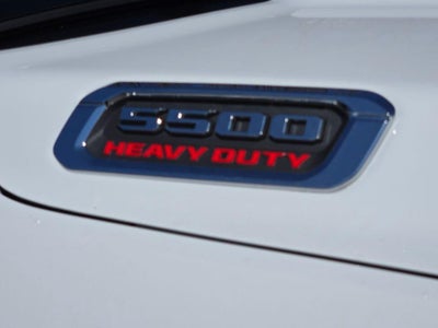 2026 RAM Ram 5500 Chassis Cab RAM 5500 TRADESMAN CHASSIS CREW CAB 4X4 84' CA