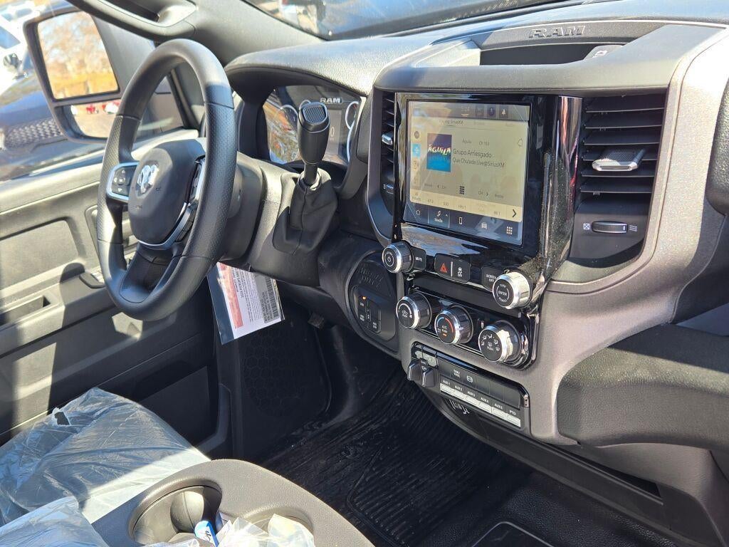 2026 RAM Ram 5500 Chassis Cab RAM 5500 TRADESMAN CHASSIS CREW CAB 4X4 84' CA