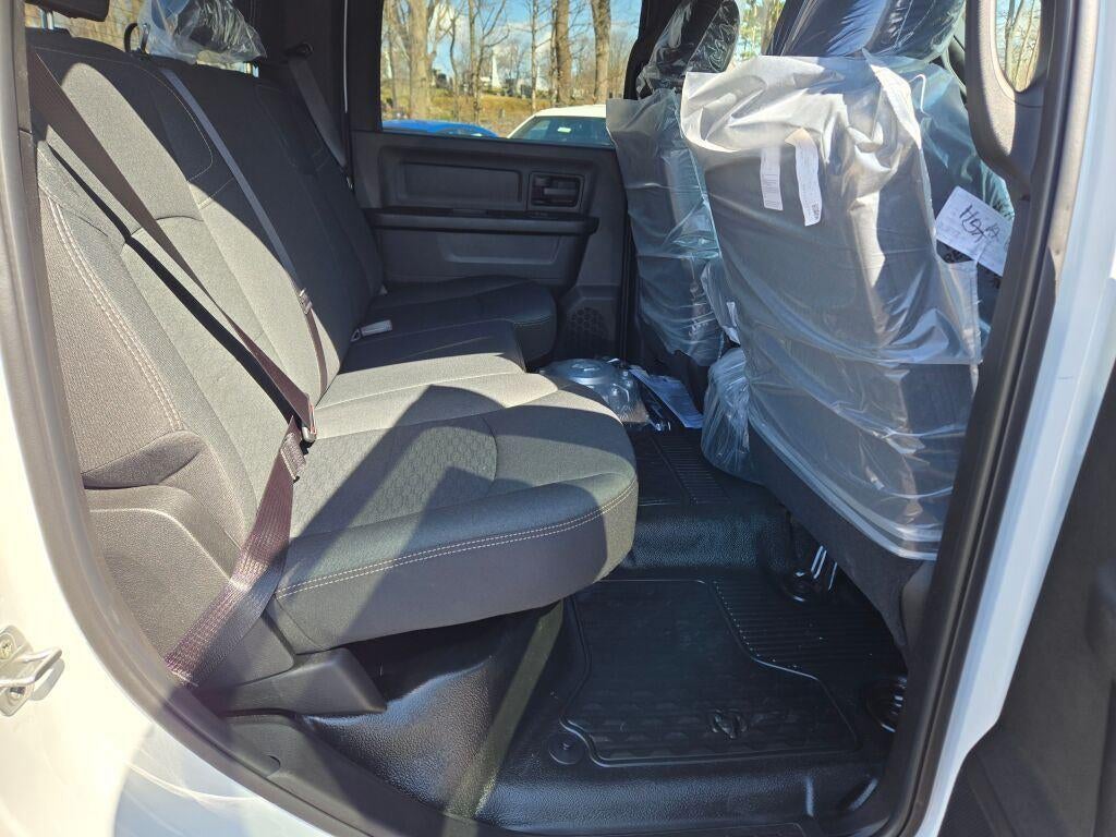 2026 RAM Ram 5500 Chassis Cab RAM 5500 TRADESMAN CHASSIS CREW CAB 4X4 84' CA