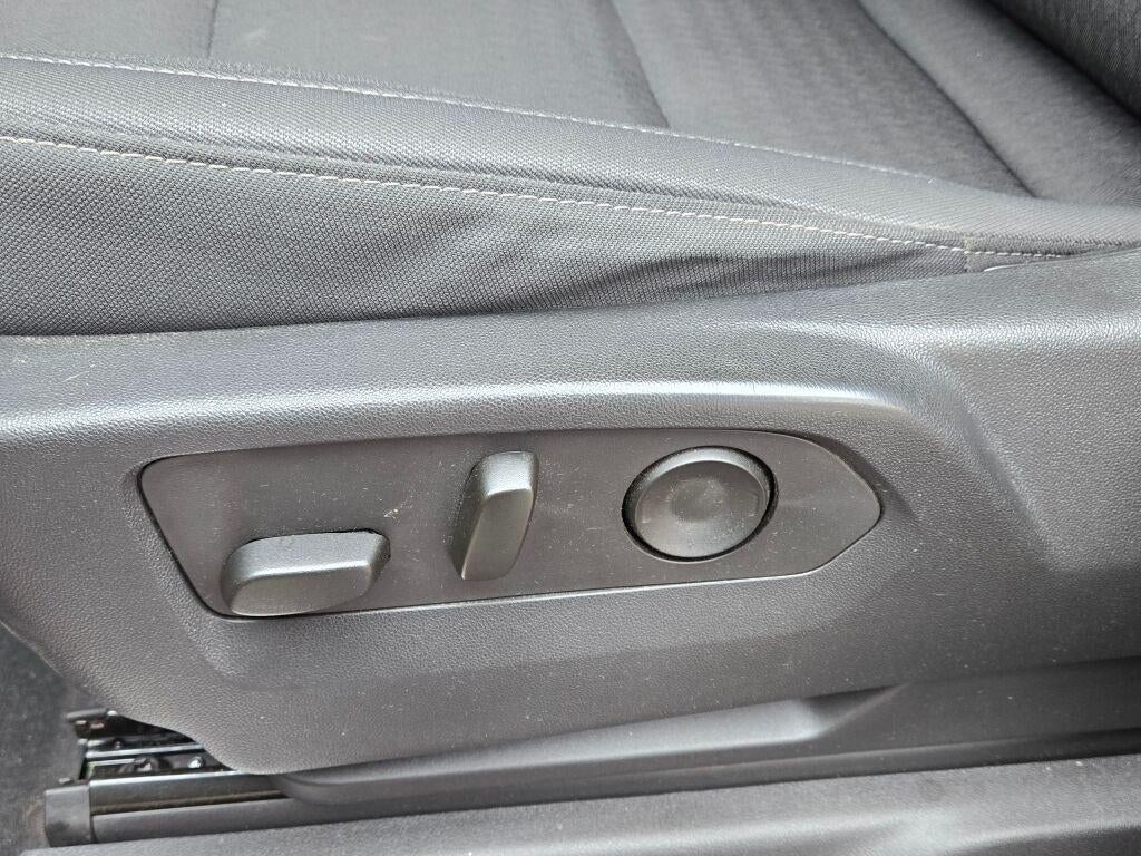 2023 Chevrolet Silverado 1500 4WD Crew Cab Short Bed LT with 2FL