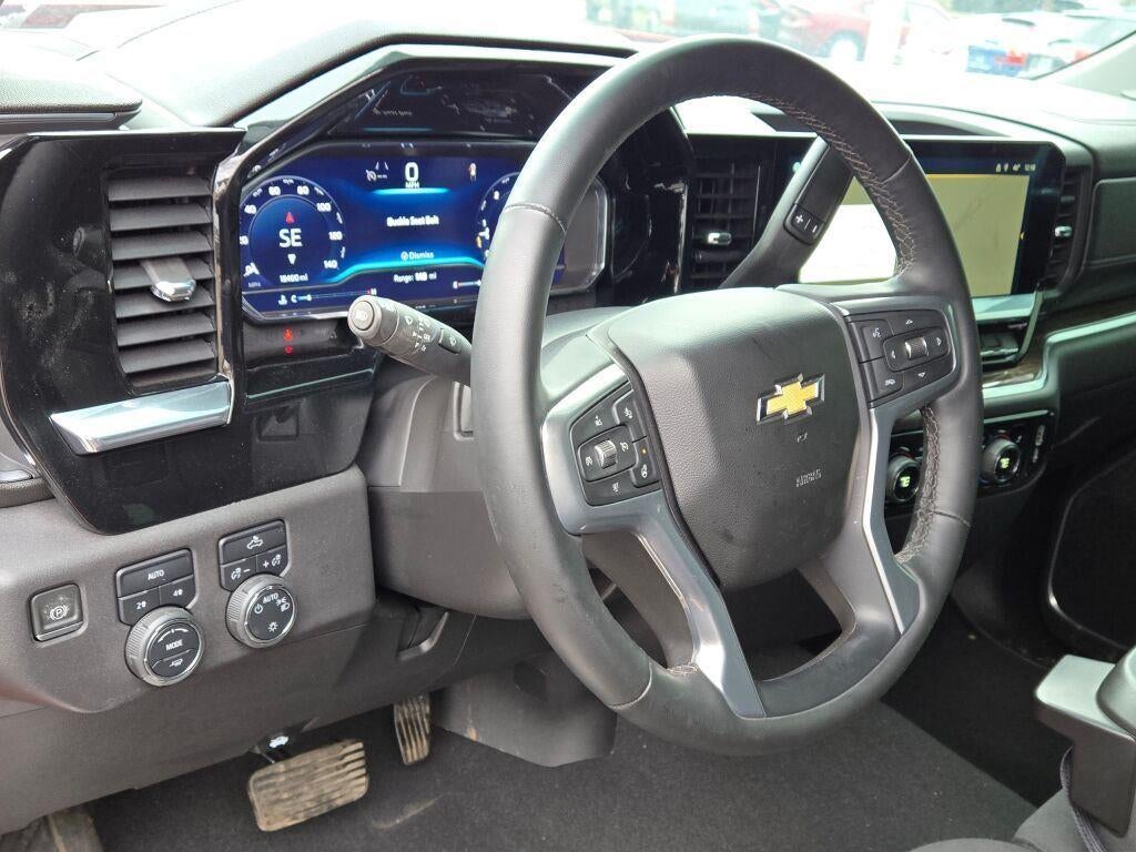 2023 Chevrolet Silverado 1500 4WD Crew Cab Short Bed LT with 2FL