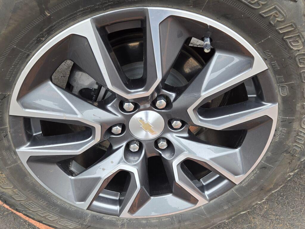 2023 Chevrolet Silverado 1500 4WD Crew Cab Short Bed LT with 2FL