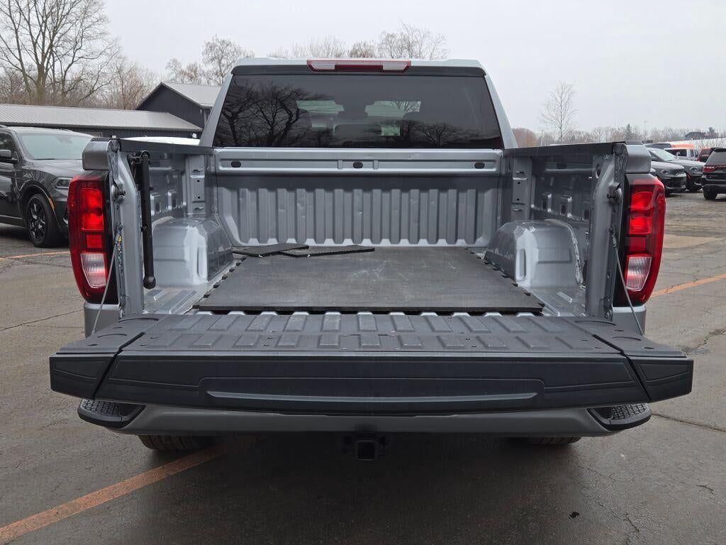 2024 GMC Sierra 1500 4WD Crew Cab Short Box Elevation with 3VL