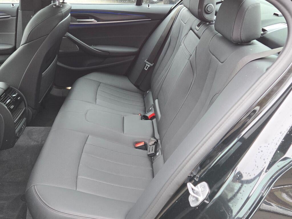 2022 BMW 530 i xDrive