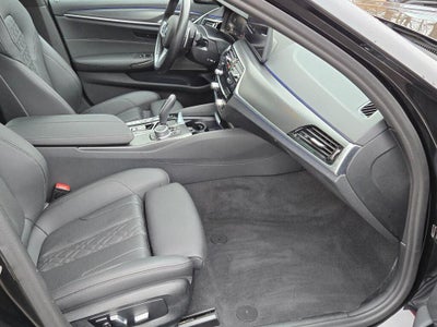 2022 BMW 530 i xDrive