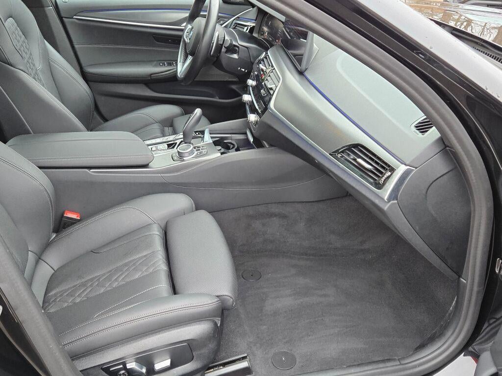 2022 BMW 530 i xDrive