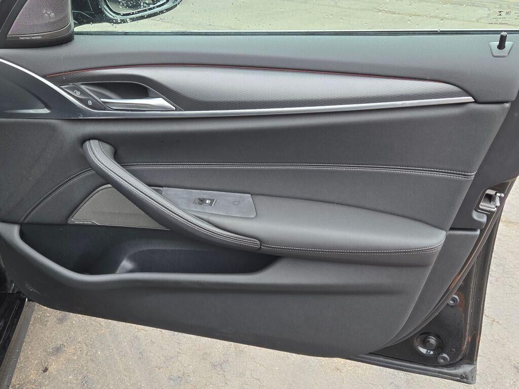 2022 BMW 530 i xDrive