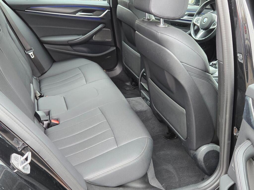 2022 BMW 530 i xDrive