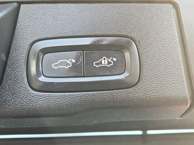 2020 Volvo XC60 T5 R-Design