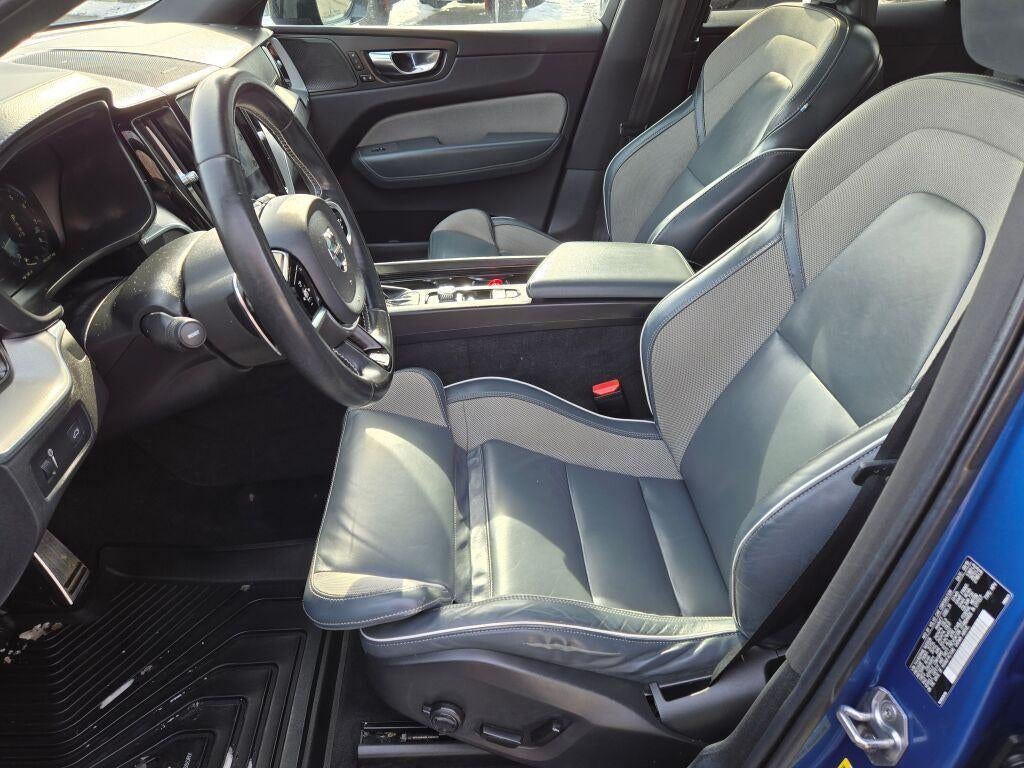 2020 Volvo XC60 T5 R-Design