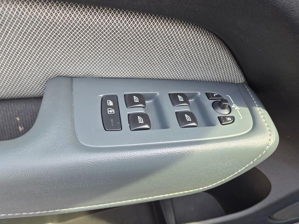 2020 Volvo XC60 T5 R-Design